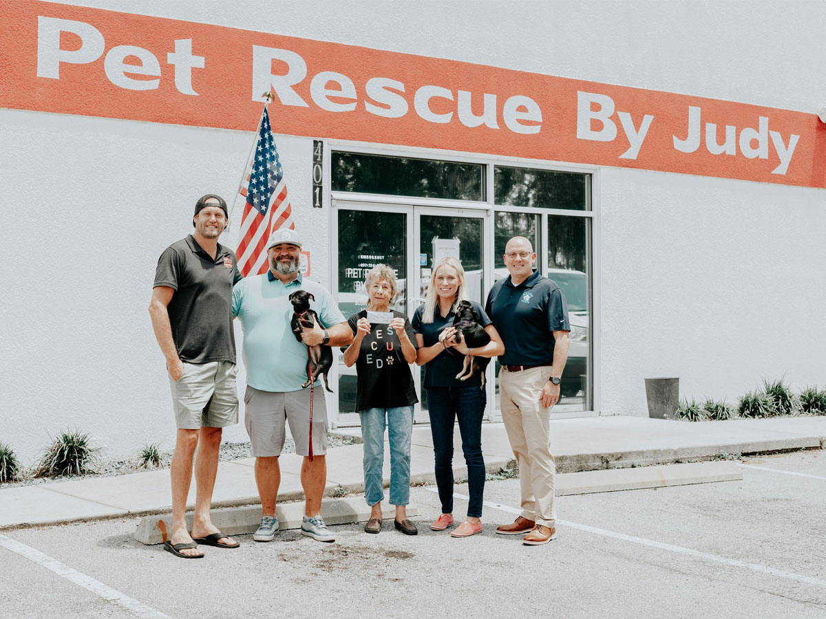 Pints n' Paws Check Presentation